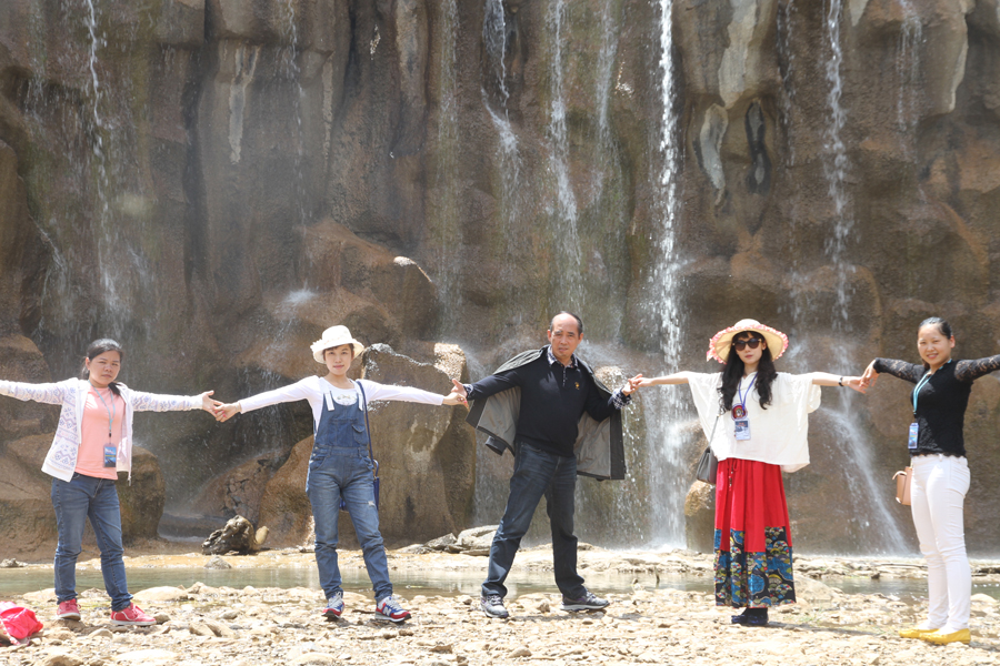 博深皮具藍月谷合照