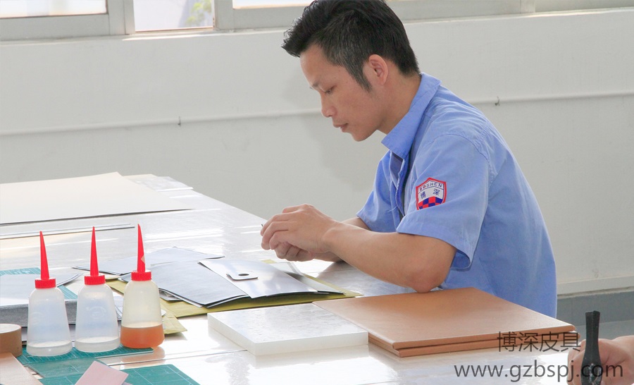 箱包廠，定制箱包 博深皮具